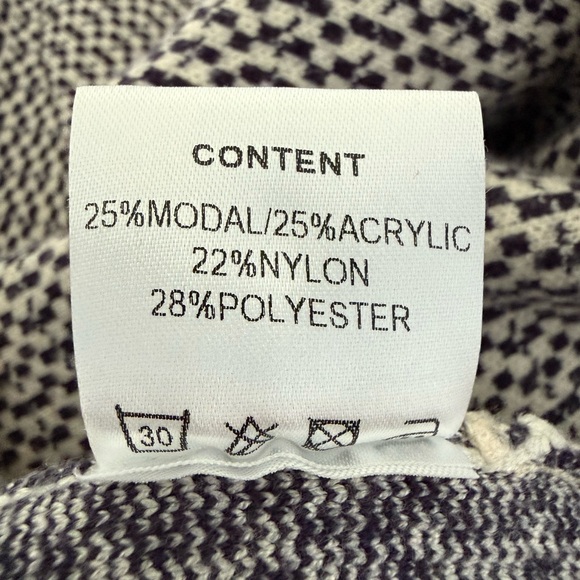 Kennedy Cardigan Sweater - EllandEmm - Picture 6 of 7